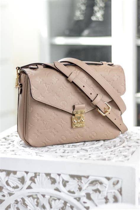 louis vuitton pochette metis papyrus